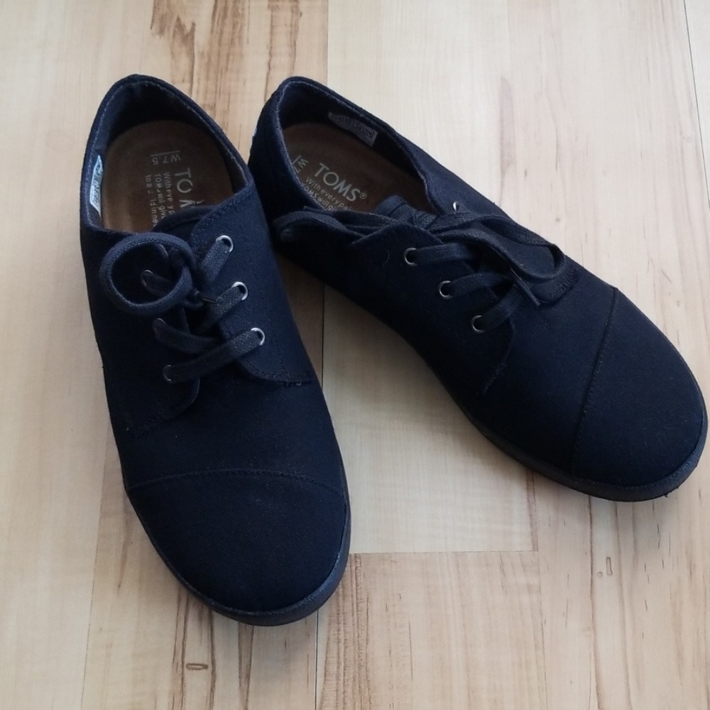 Tom's Black Tennis Shoes